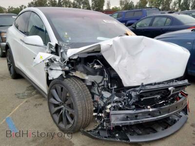 2017 Tesla MODEL X, белый — VIN 5YJXCBE28HF076171, Copart