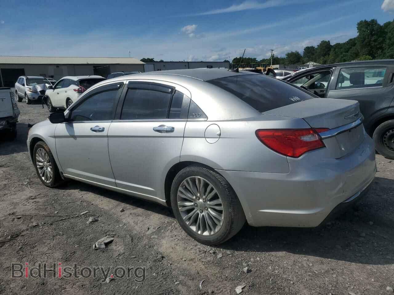 2012 CHRYSLER 200 - VIN: 1C3CCBCG5CN113284 - Фото 2