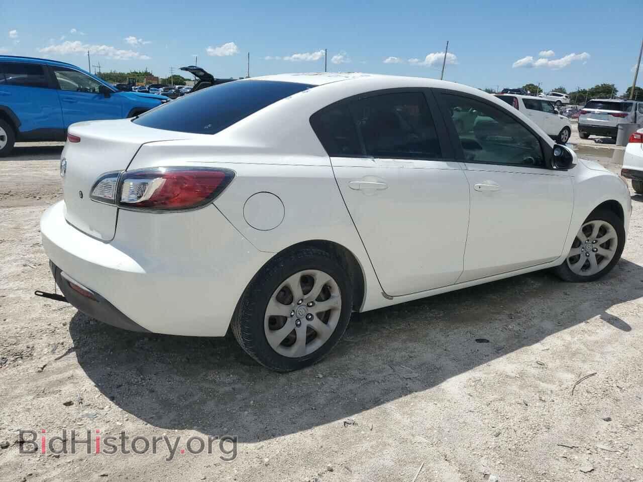 2011 MAZDA 3 - VIN: JM1BL1UF8B1464672 - Photo 3