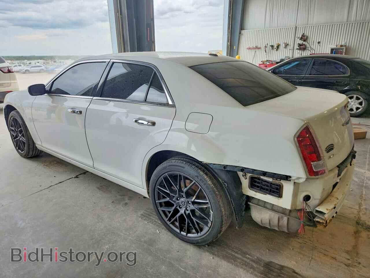 2014 CHRYSLER 300 - VIN: 2C3CCARG3EH355830 - Photo 2