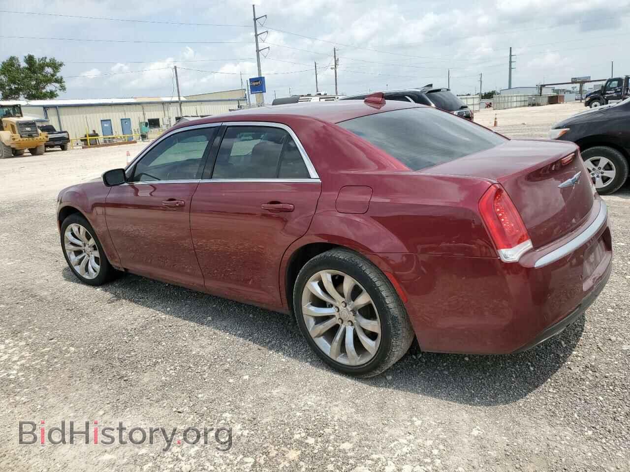 2021 CHRYSLER 300 - VIN: 2C3CCAAG2MH680138 - Фото 2