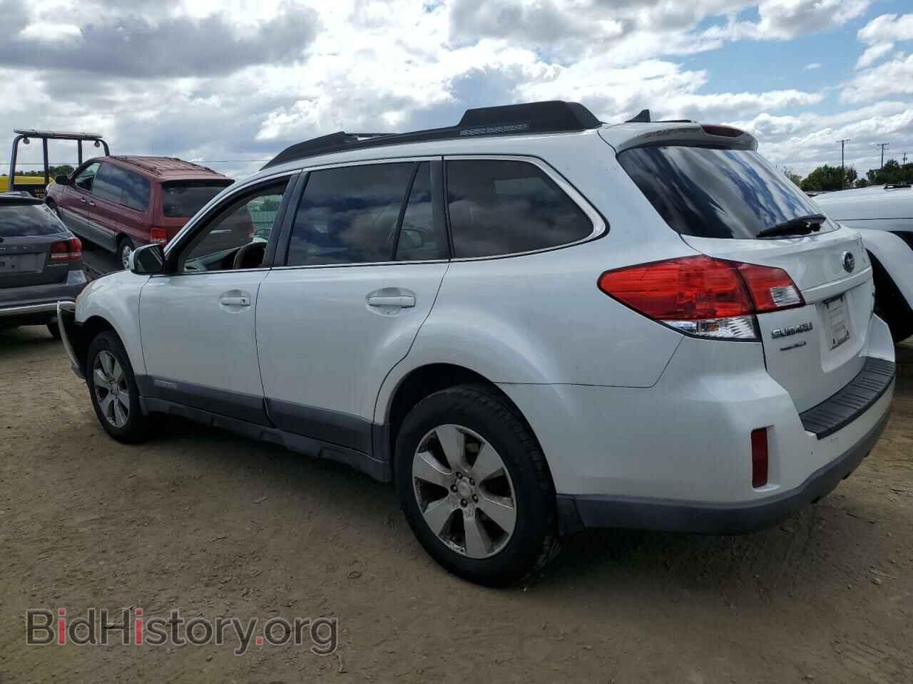 2011 SUBARU OUTBACK - VIN: 4S4BRBFC7B3383895 - Фото 2
