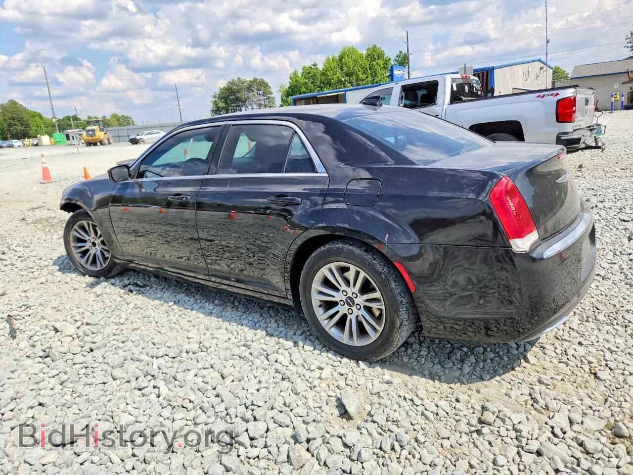 2017 CHRYSLER 300 - VIN: 2C3CCAAG8HH593897 - Photo 2