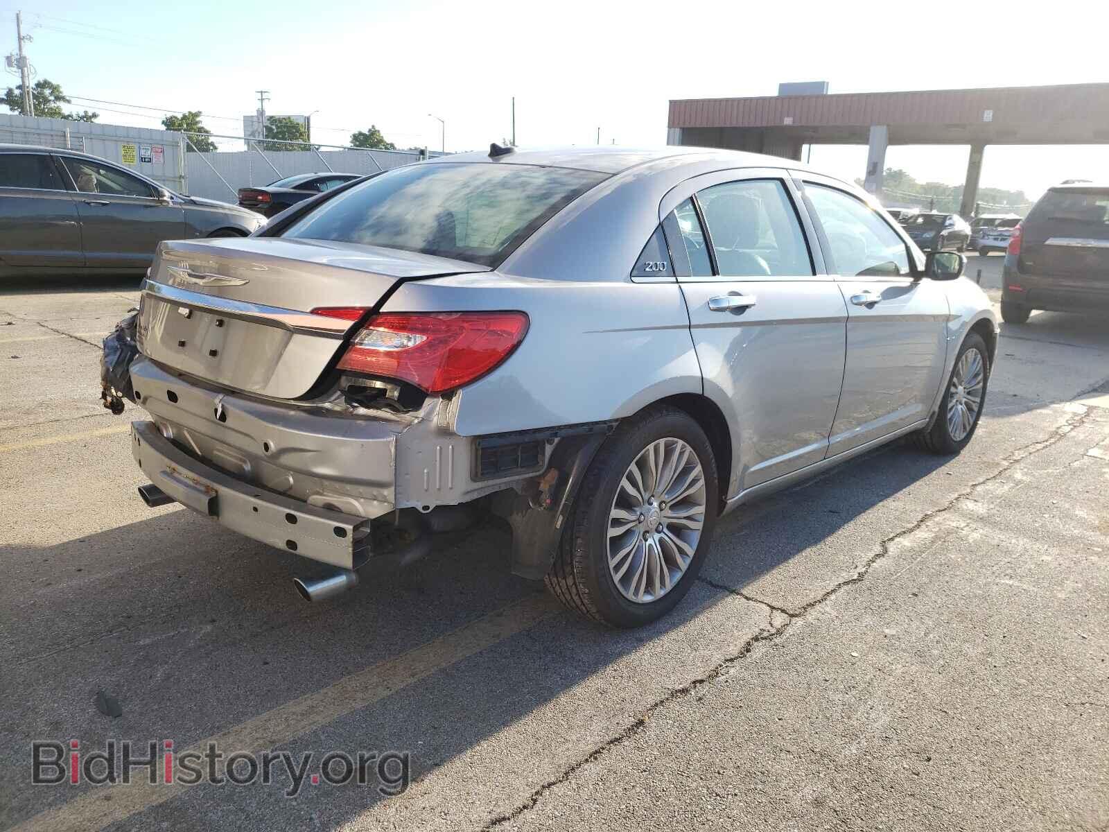 2013 CHRYSLER 200 - VIN: 1C3CCBCG2DN577926 - Photo 4