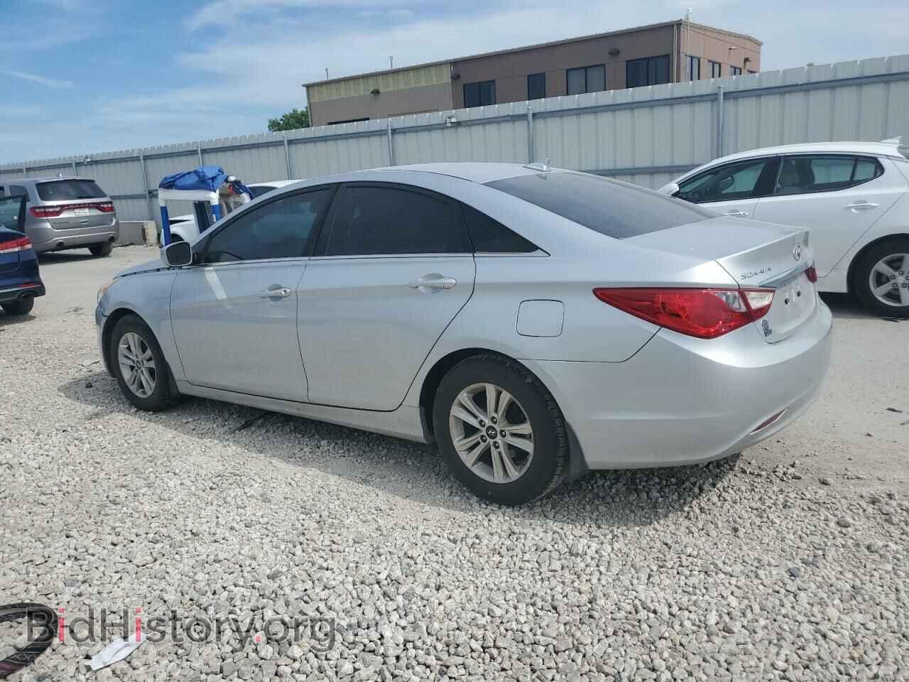 2013 HYUNDAI SONATA - VIN: 5NPEB4AC6DH617072 - Фото 2