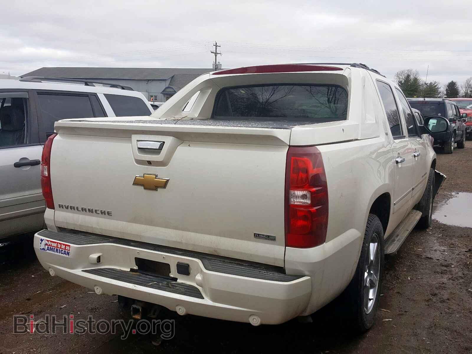 2011 CHEVROLET AVALANCHE - VIN: 3GNTKGE39BG183455 - Фото 4