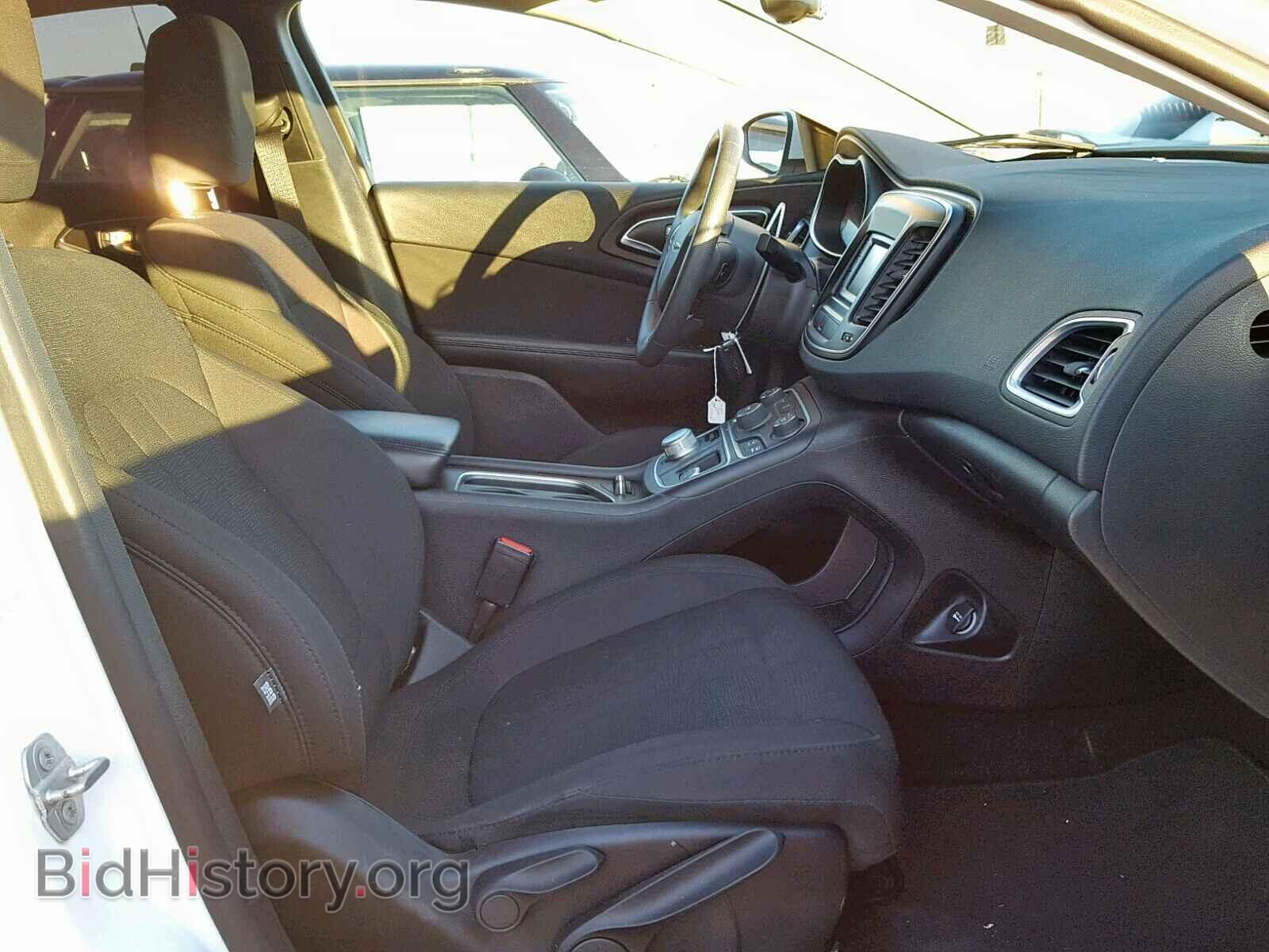 2016 CHRYSLER 200 - VIN: 1C3CCCABXGN142377 - Photo 5