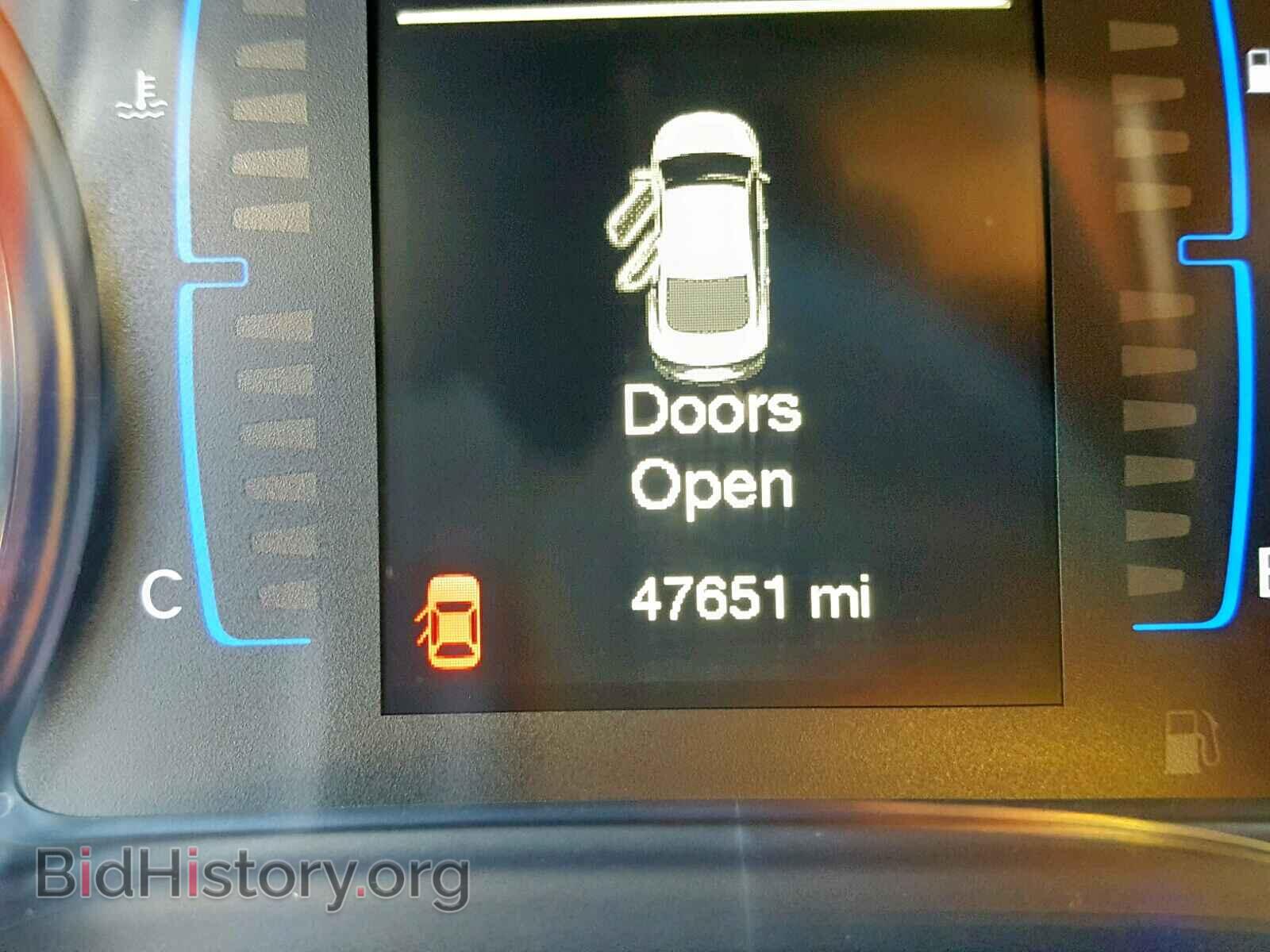 2016 CHRYSLER 200 - VIN: 1C3CCCABXGN142377 - Photo 8