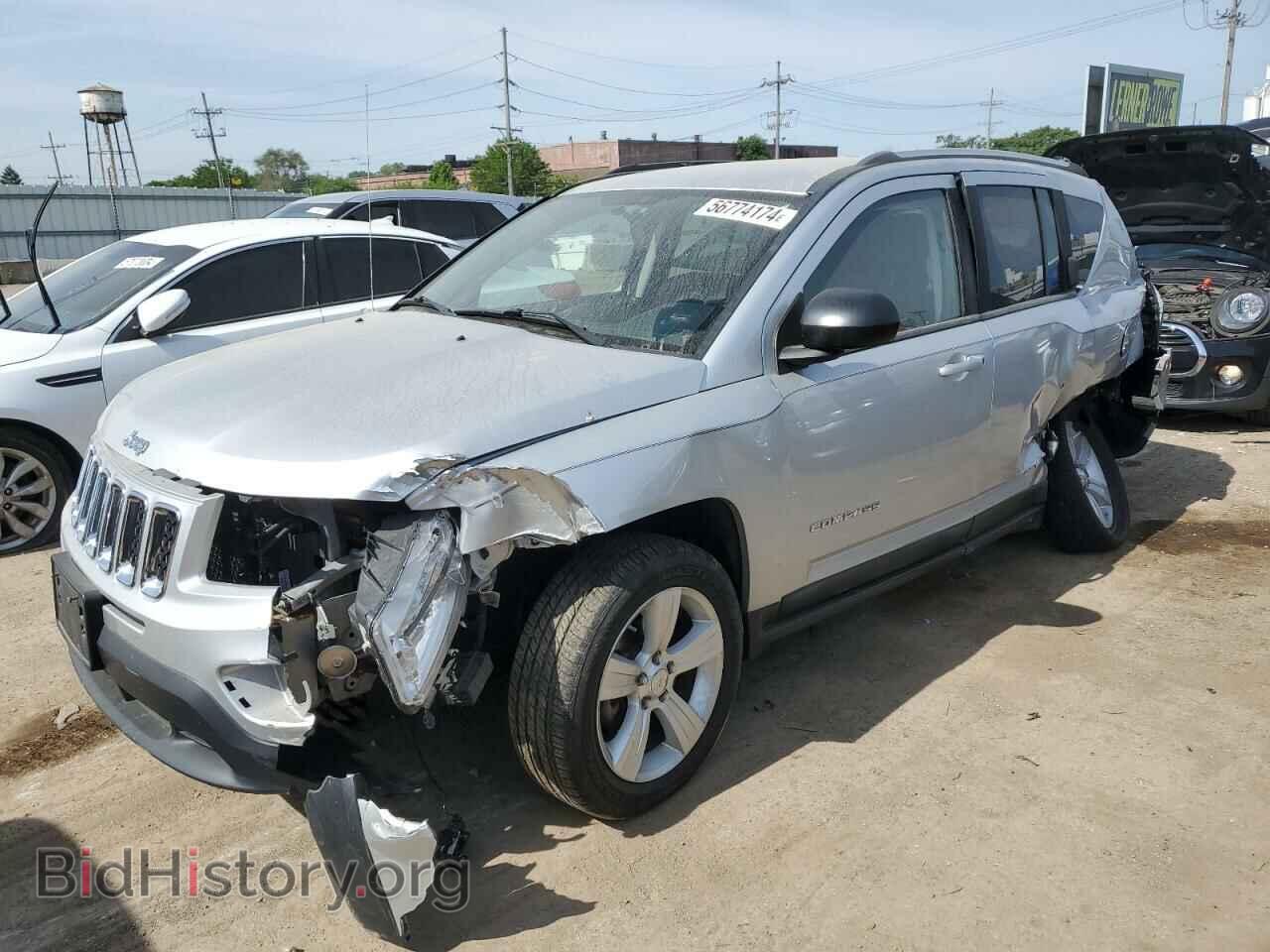 Photo 1J4NF1FB3BD278304 - JEEP COMPASS 2011