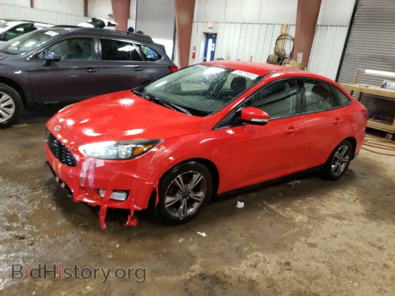 2017 Ford FOCUS SE (VIN 1FADP3FE8HL226563) — фото 1 из 15, Copart, повреждение: передняя часть