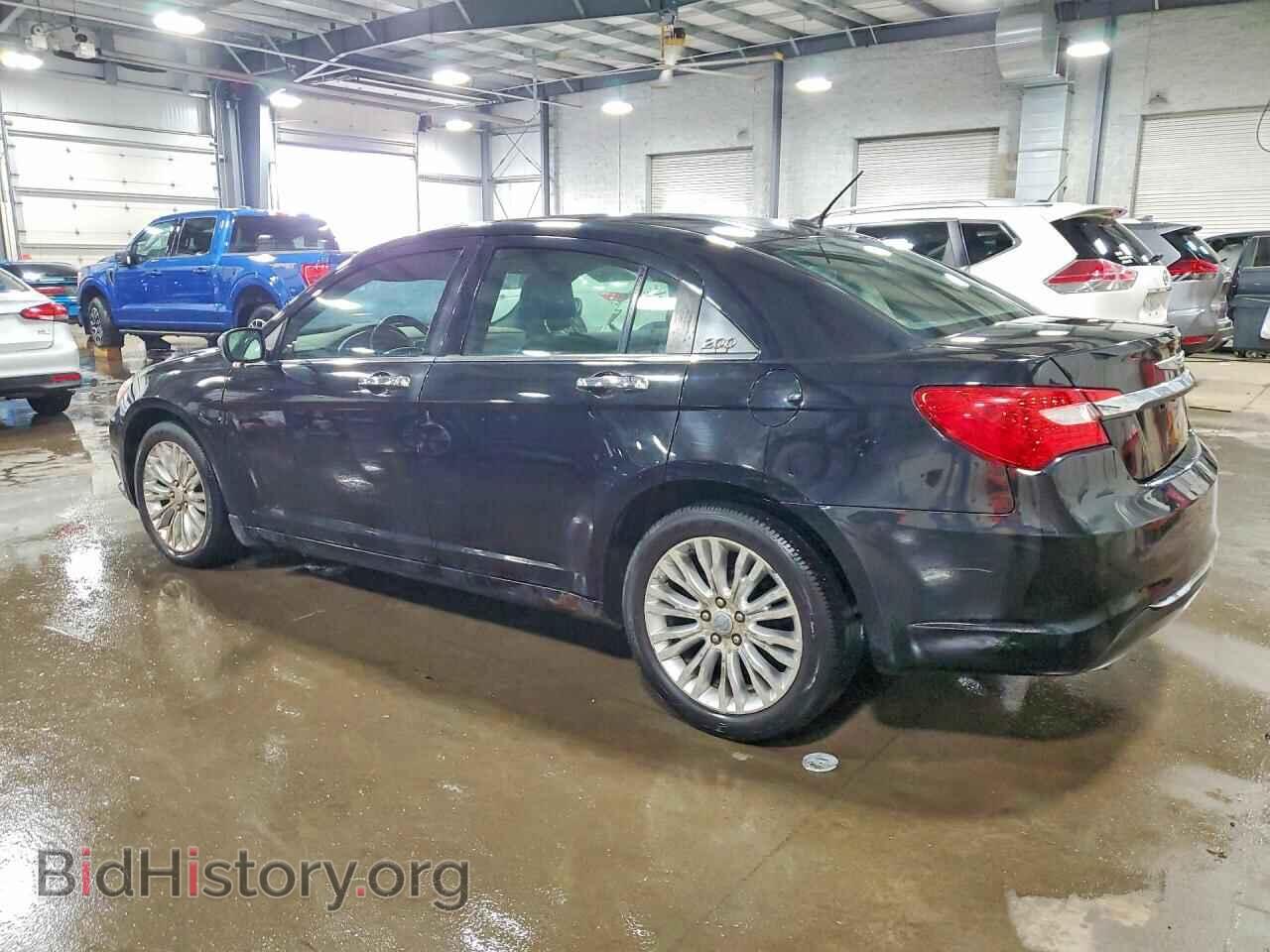 2011 CHRYSLER 200 - VIN: 1C3BC2FG0BN623581 - Photo 2