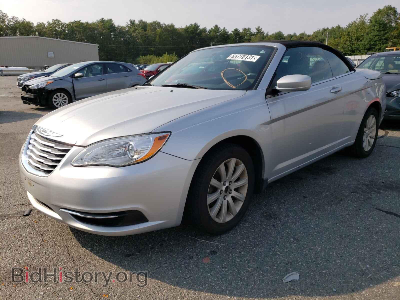 2011 CHRYSLER 200 - VIN: 1C3BC2EG8BN530213 - Фото 2