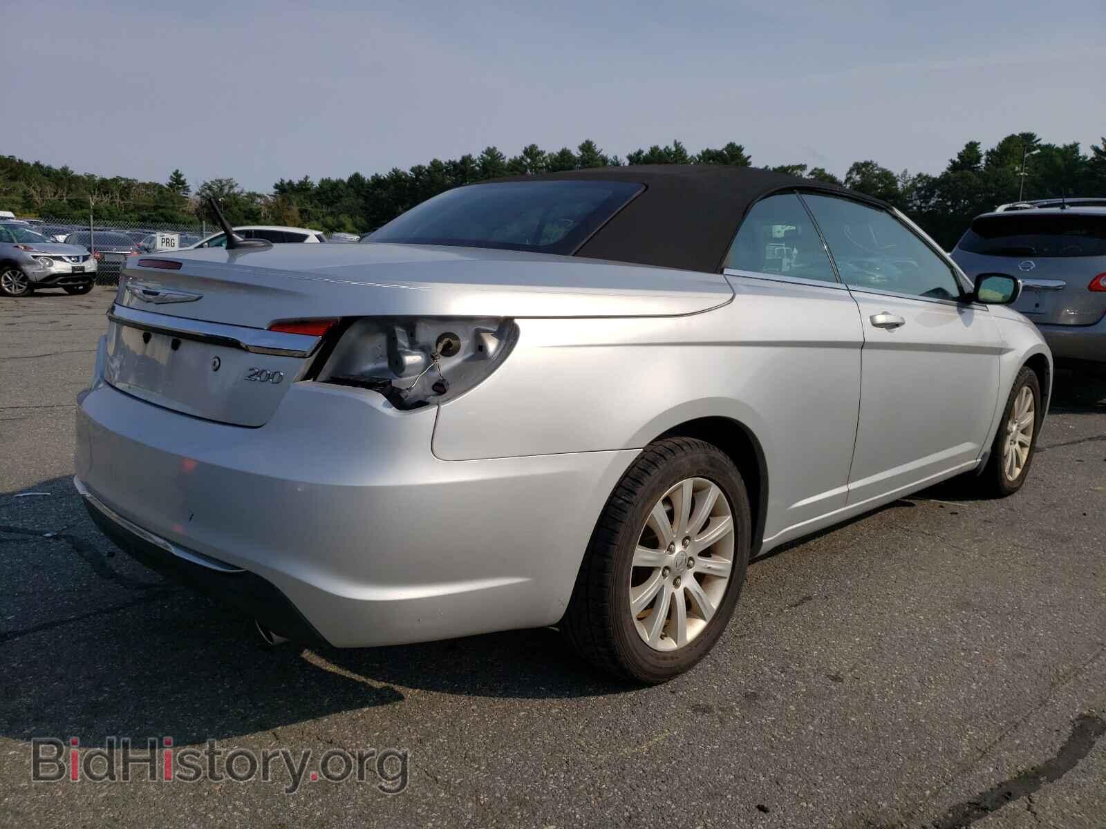 2011 CHRYSLER 200 - VIN: 1C3BC2EG8BN530213 - Фото 4
