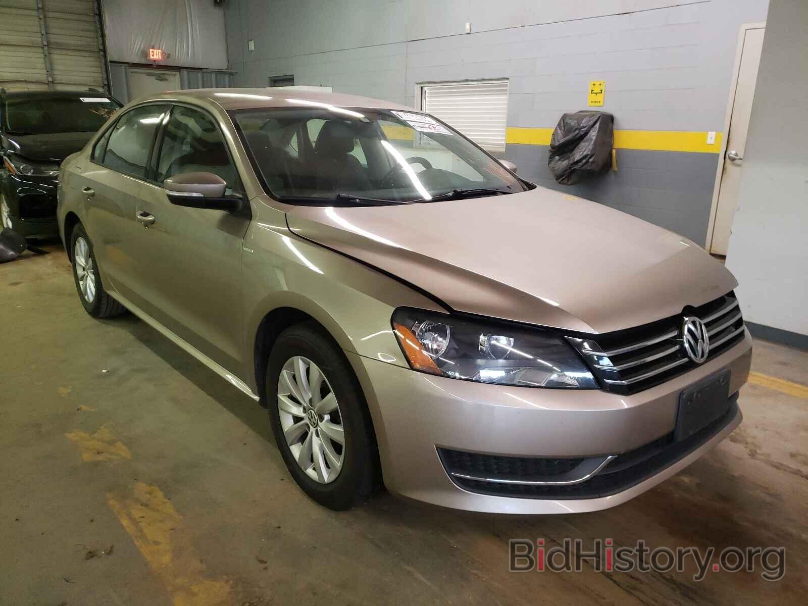 Фотография 1VWAT7A34FC038106 - VOLKSWAGEN PASSAT 2015