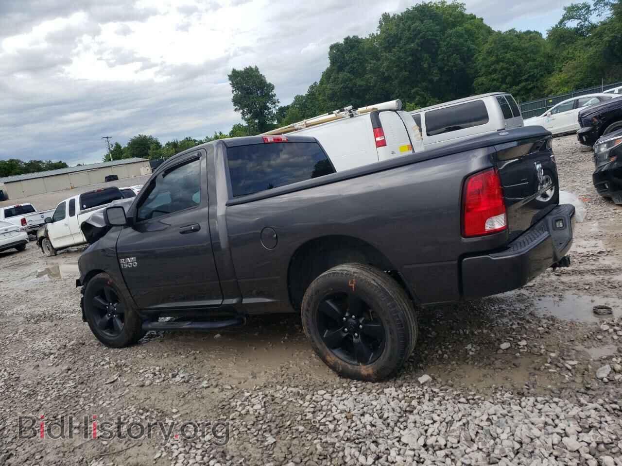 2018 RAM 1500 - VIN: 3C6JR6AG0JG195515 - Фото 2