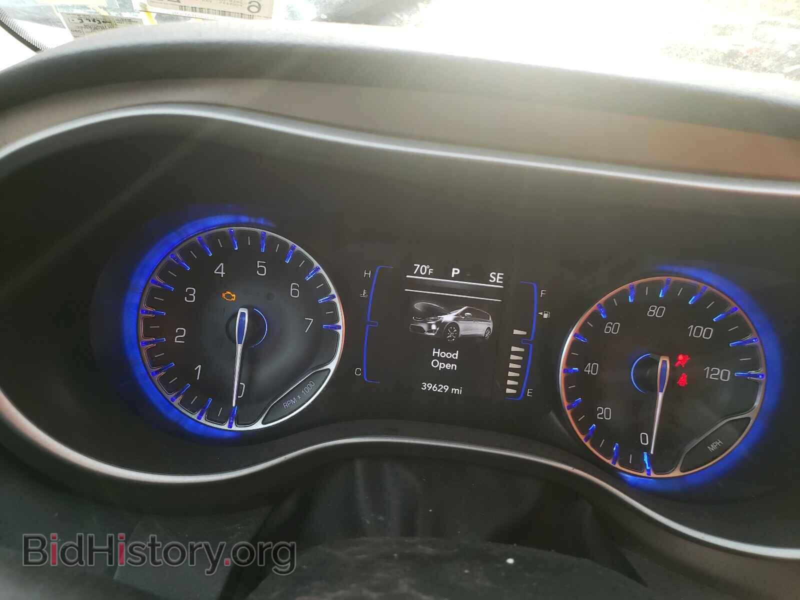 2018 CHRYSLER PACIFICA - VIN: 2C4RC1BG8JR197943 - Фото 8