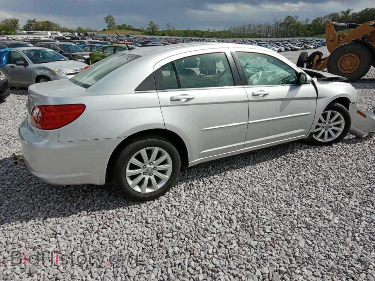 2010 CHRYSLER SEBRING - VIN: 1C3CC5FDXAN162044 - Фото 3