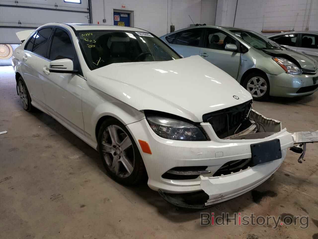 Photo WDDGF8BB3BR178595 - MERCEDES-BENZ C-CLASS 2011