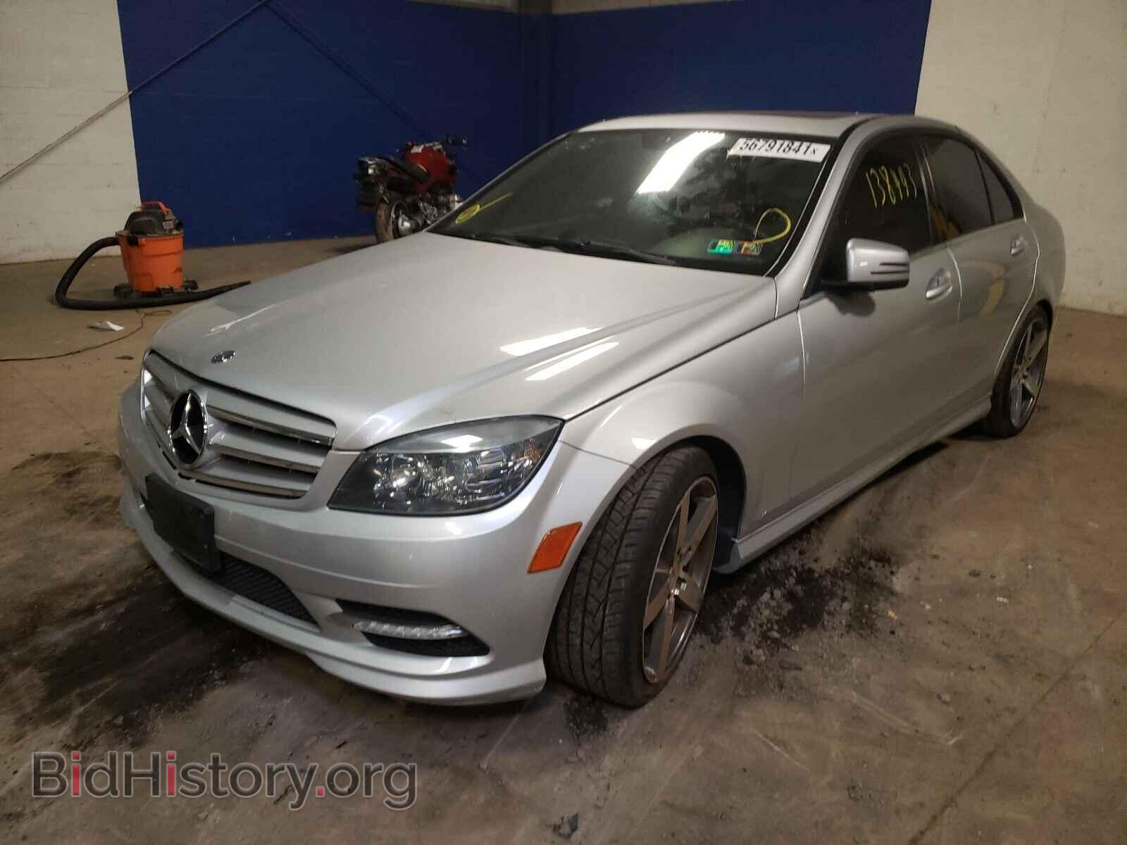 2011 MERCEDES-BENZ C-CLASS - VIN: WDDGF5EB4BA475917 - Фото 2