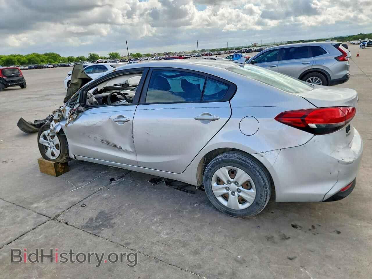2017 KIA FORTE - VIN: 3KPFK4A75HE055649 - Фото 2