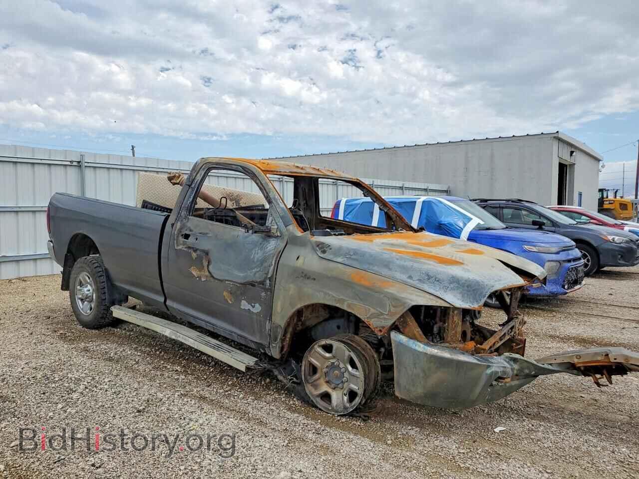 2017 RAM 2500 - VIN: 3C6MR5AL6HG532011 - Photo 4