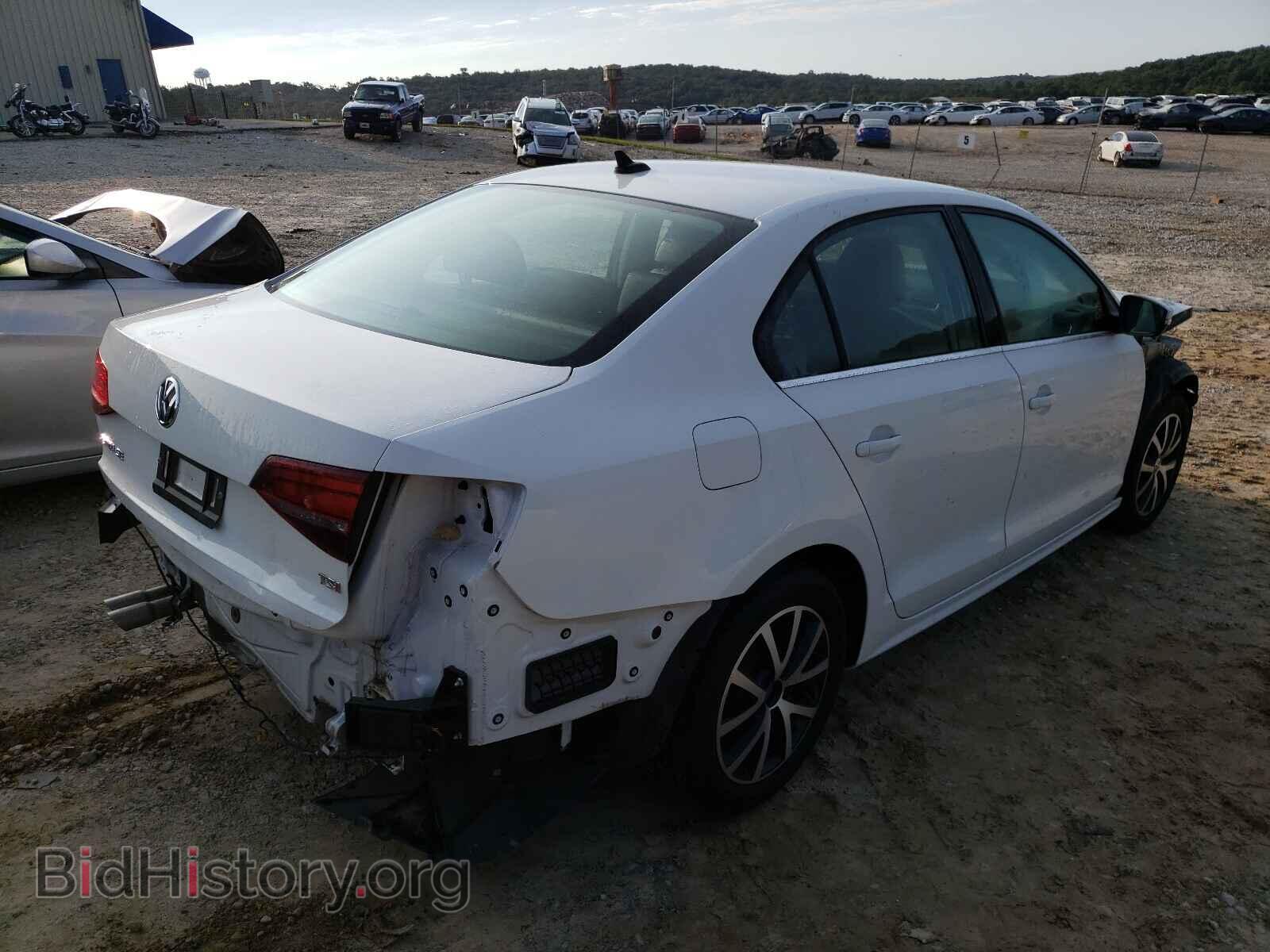 2017 VOLKSWAGEN JETTA - VIN: 3VWDB7AJ5HM306483 - Фото 4