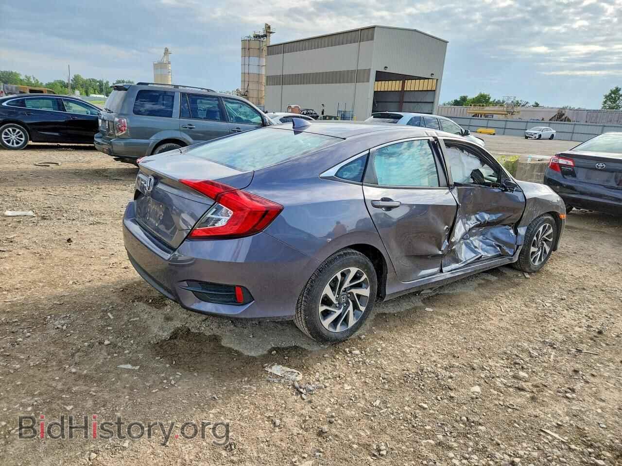 2018 HONDA CIVIC - VIN: 2HGFC2F73JH594017 - Фото 3