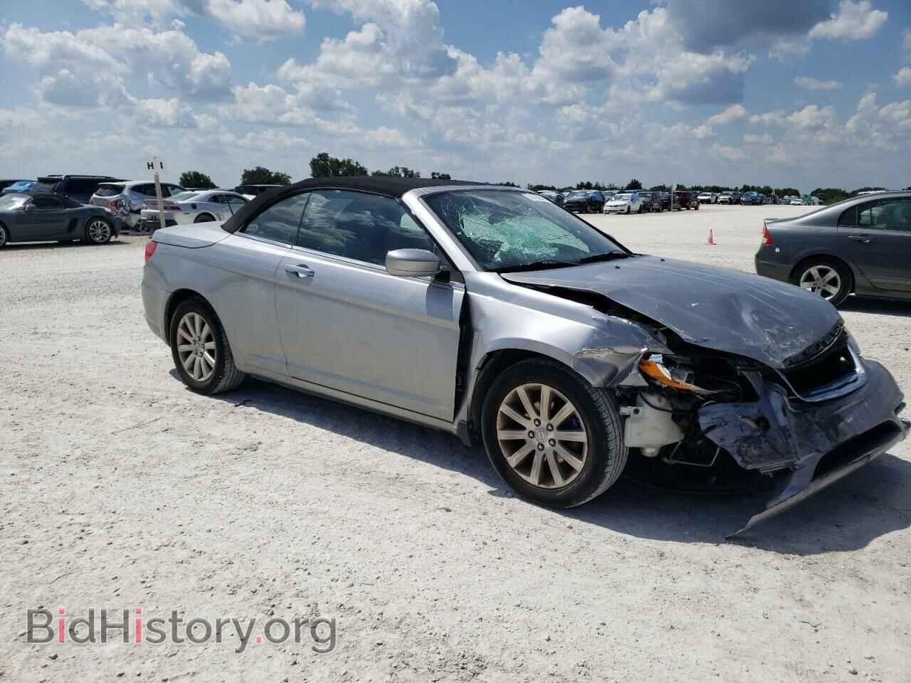 2013 CHRYSLER 200 - VIN: 1C3BCBEB0DN592311 - Фото 4