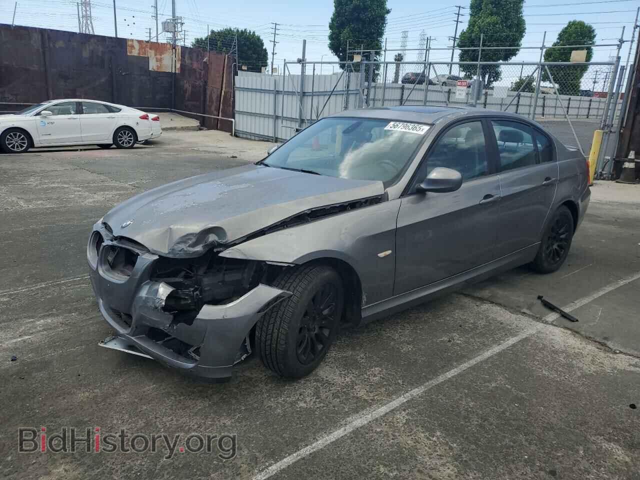 Фотография WBAPH5G5XBNM71663 - BMW 3 SERIES 2011
