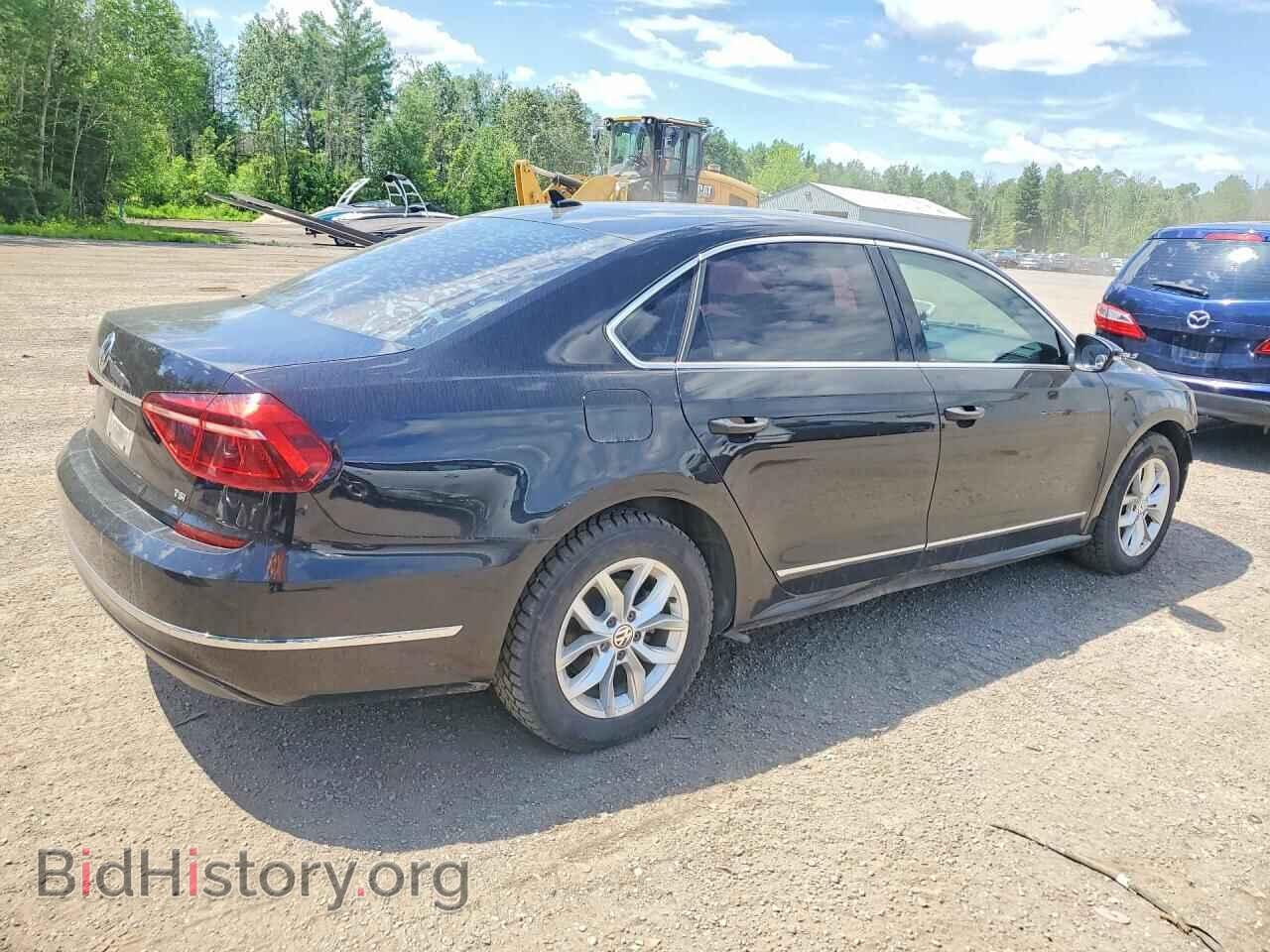 2017 VOLKSWAGEN PASSAT - VIN: 1VWAT7A32HC083788 - Фото 3