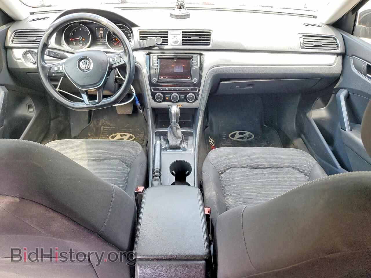 2017 VOLKSWAGEN PASSAT - VIN: 1VWAT7A32HC083788 - Фото 8