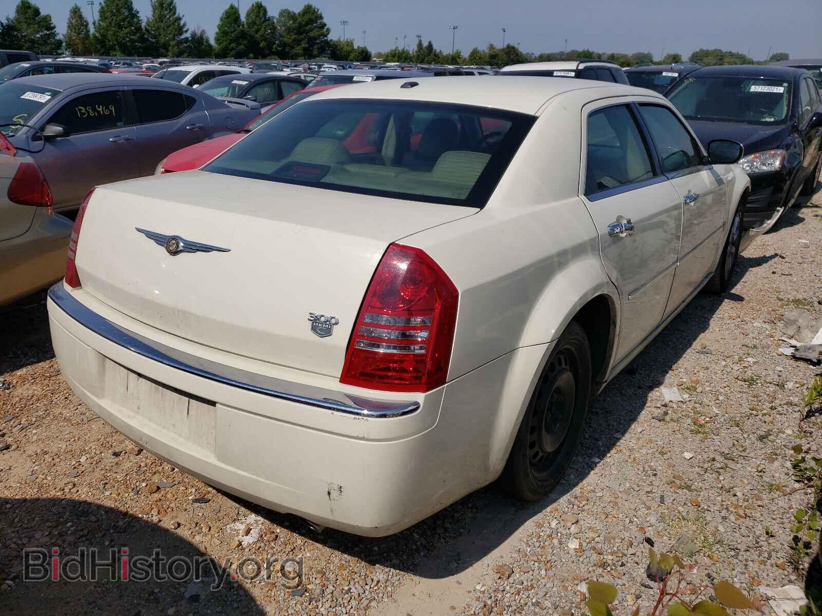 2007 CHRYSLER 300 - VIN: 2C3KA63H17H884101 - Фото 4