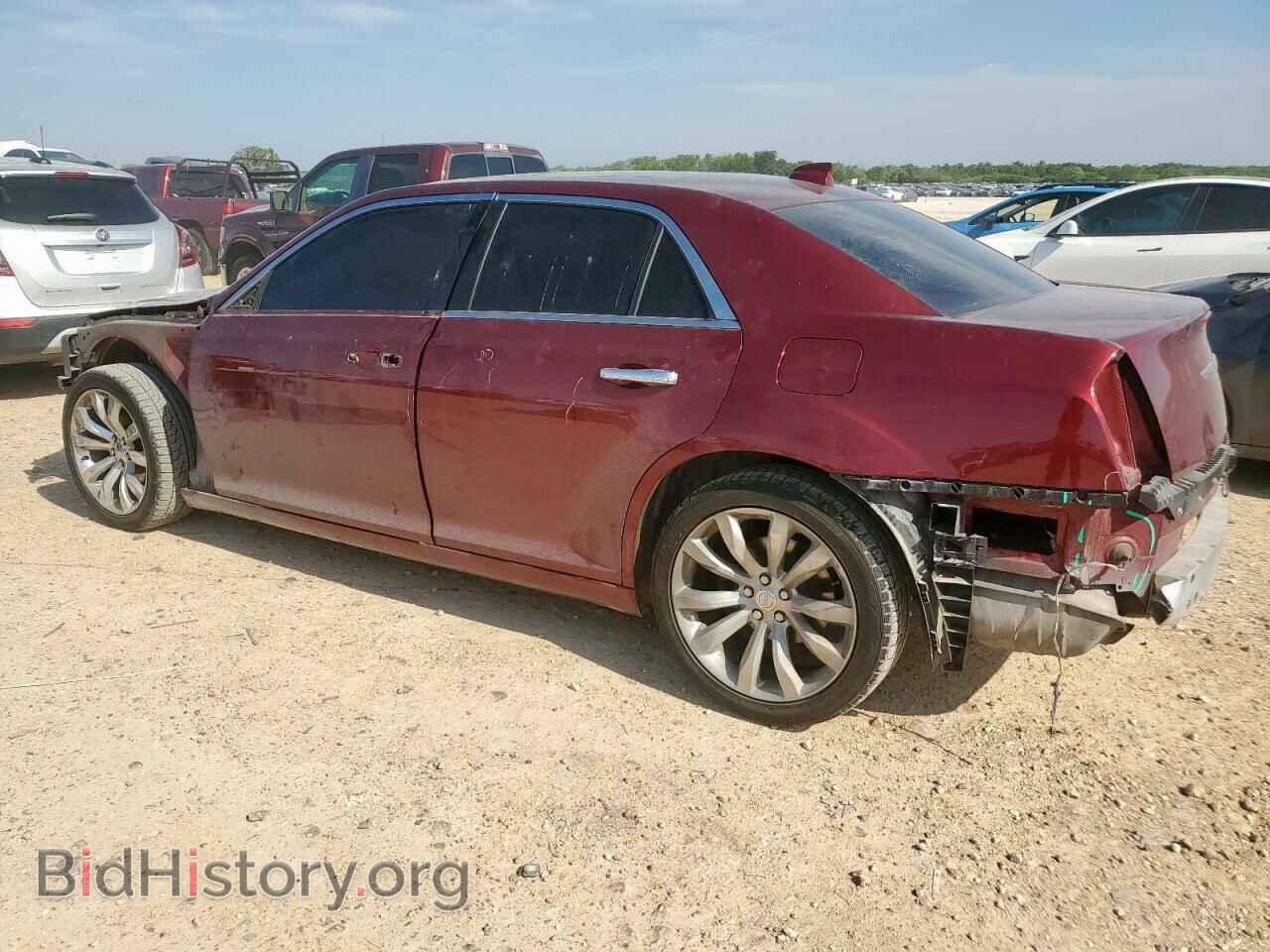 2019 CHRYSLER 300 - VIN: 2C3CCAEGXKH585706 - Фото 2