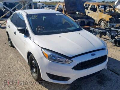 2016 Ford FOCUS Focus S, белый — VIN 1FADP3E25GL362803, Copart