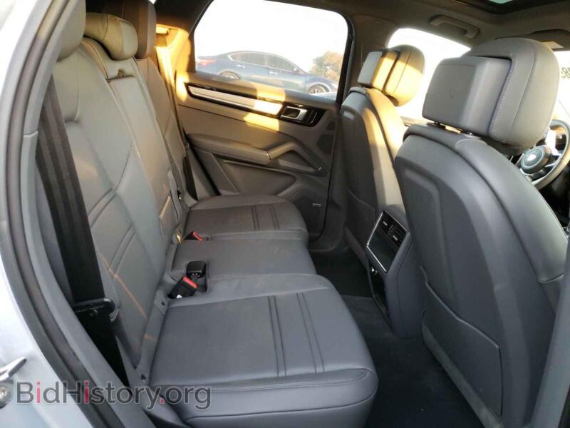 2019 Porsche CAYENNE (VIN WP1AA2AY5KDA12317) — photo 6 of 10