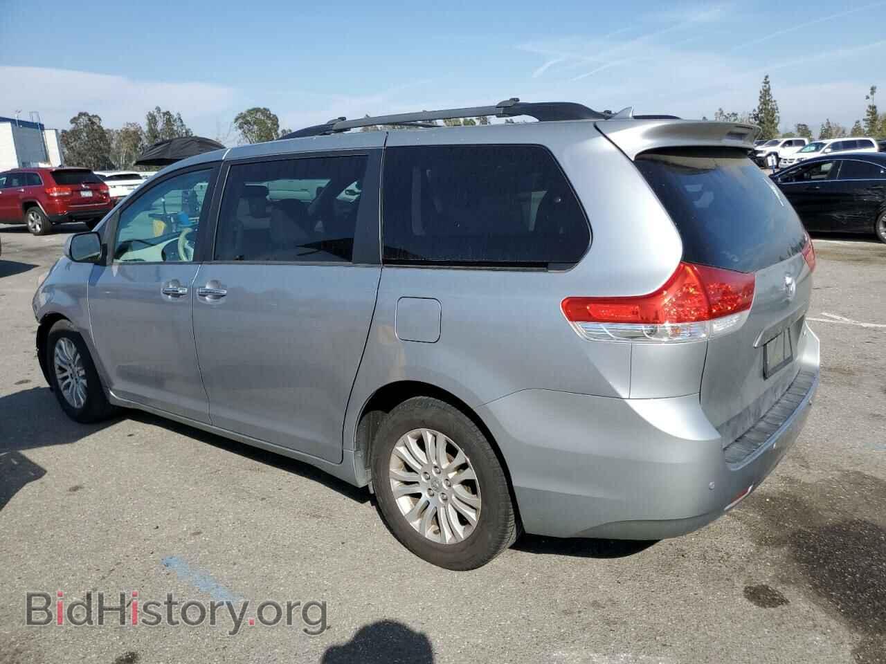 2011 TOYOTA All Models - VIN: 5TDYK3DC2BS110518 - Фото 2