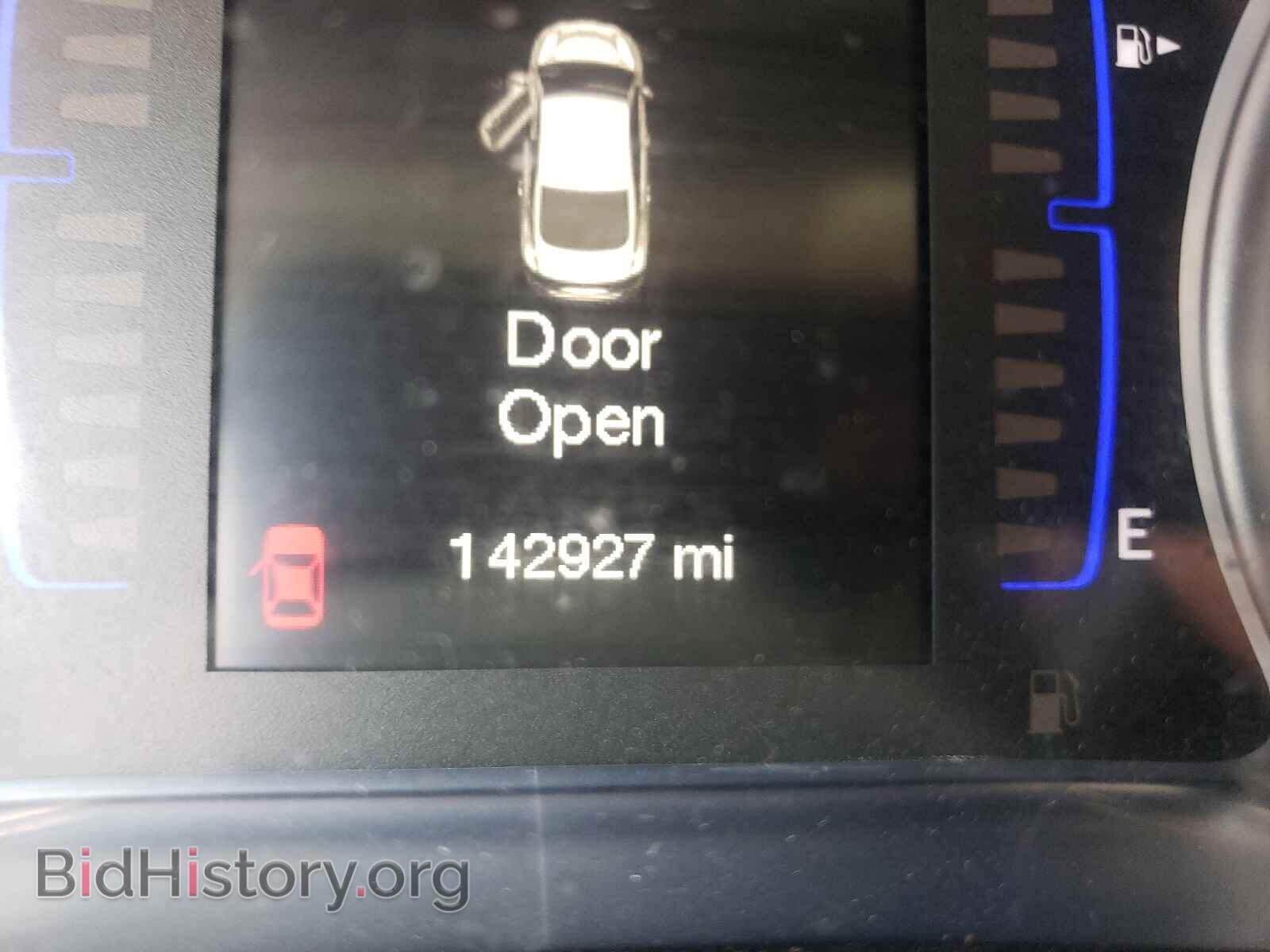 2015 CHRYSLER 200 - VIN: 1C3CCCAB6FN688429 - Photo 8