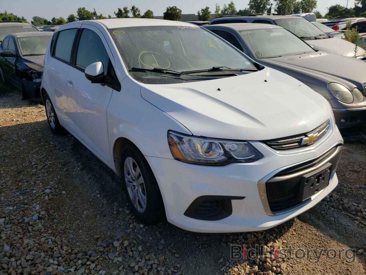 Photo 1G1JG6SH6J4110320 - CHEVROLET SONIC 2018