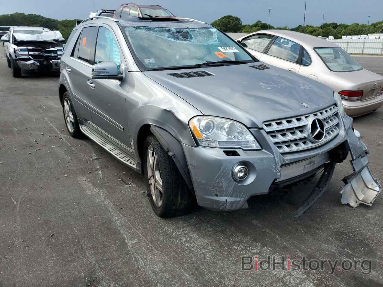 Photo 4JGBB7CB9BA641231 - MERCEDES-BENZ M-CLASS 2011