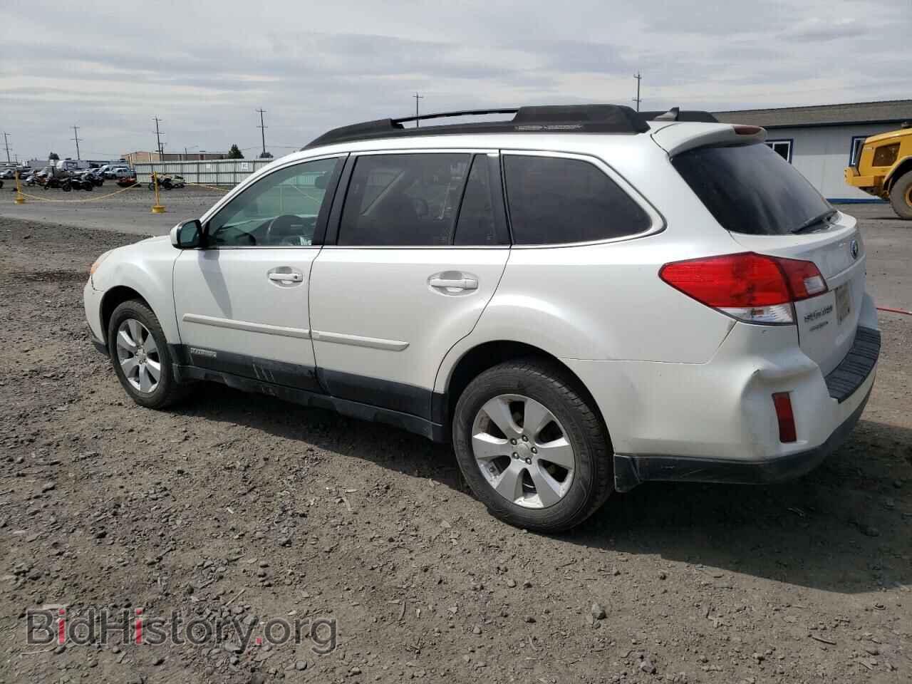 2011 SUBARU OUTBACK - VIN: 4S4BRBKC6B3387250 - Фото 2
