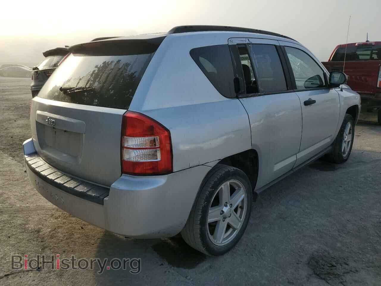 2007 JEEP COMPASS - VIN: 1J8FT47027D391789 - Фото 4