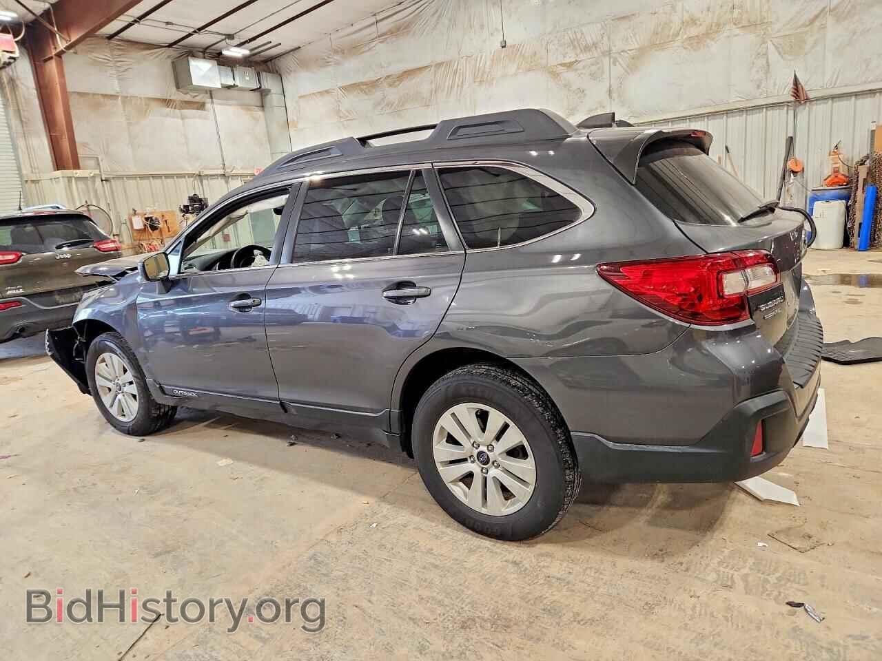 2018 SUBARU OUTBACK - VIN: 4S4BSACC0J3307565 - Фото 2