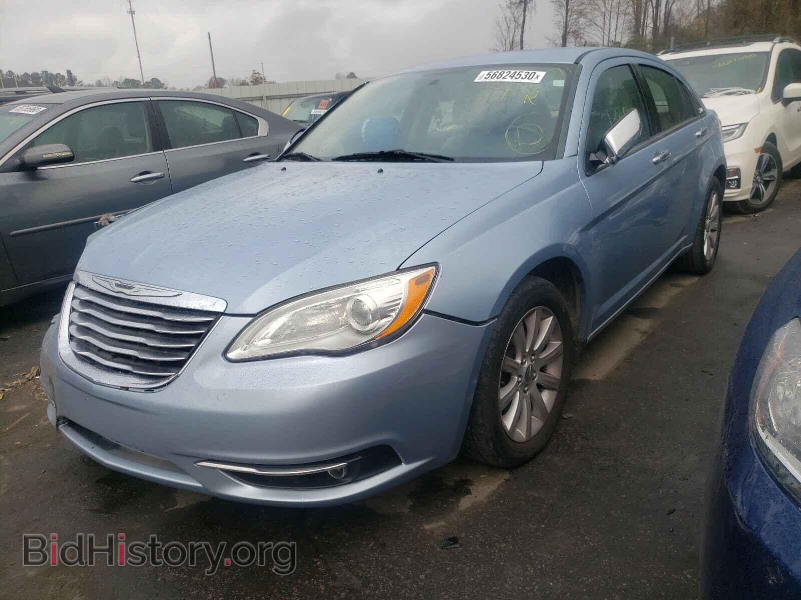 2013 CHRYSLER 200 - VIN: 1C3CCBCG3DN528878 - Фото 2