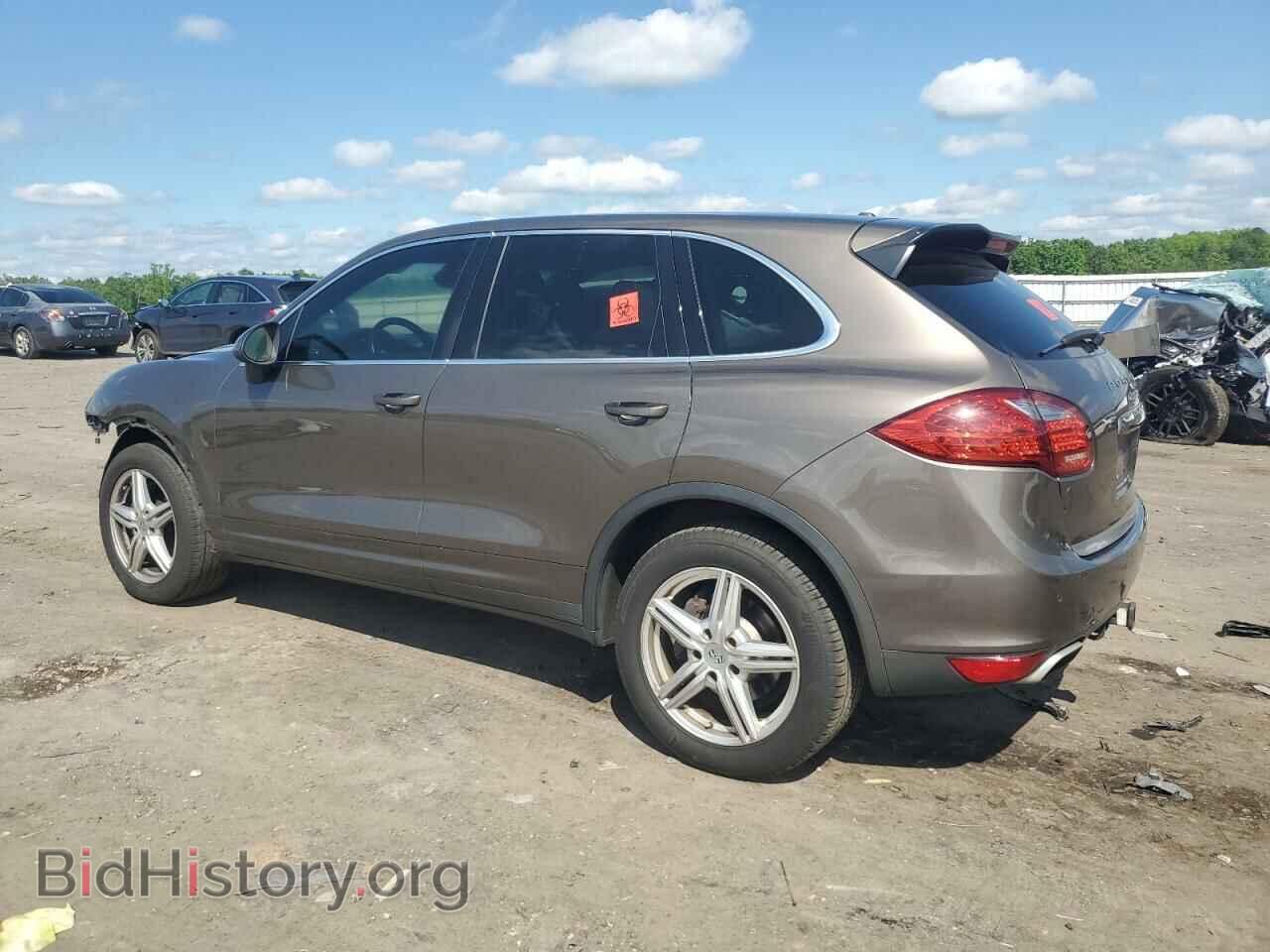 2011 PORSCHE CAYENNE - VIN: WP1AA2A28BLA04200 - Фото 2
