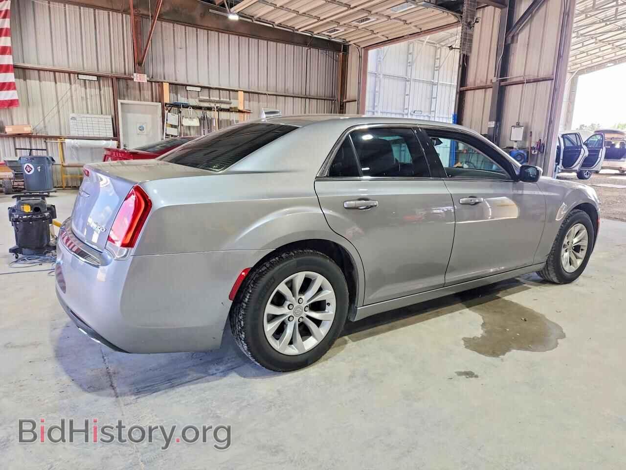 2016 CHRYSLER 300 - VIN: 2C3CCAAG2GH181263 - Фото 3