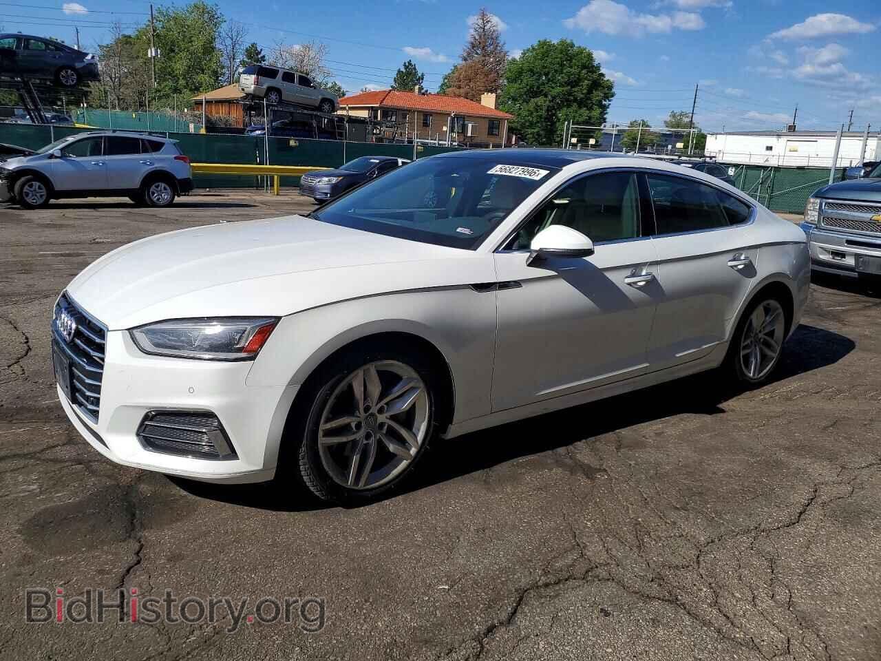 Photo WAUBNCF54KA045323 - AUDI A5 2019