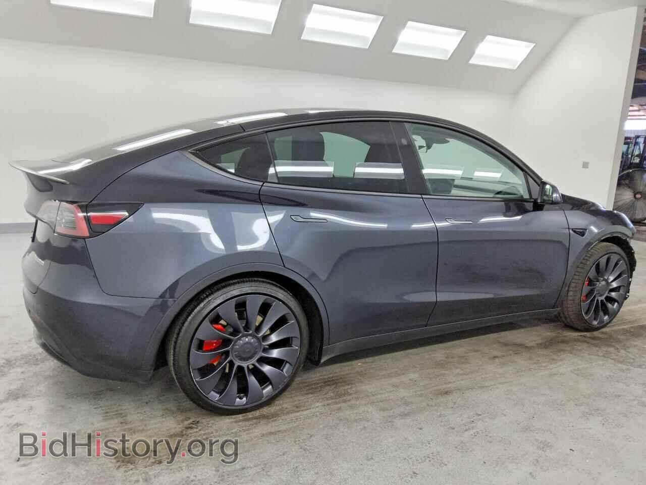 2024 TESLA MODEL Y - VIN: 7SAYGDEF6RF160002 - Photo 3