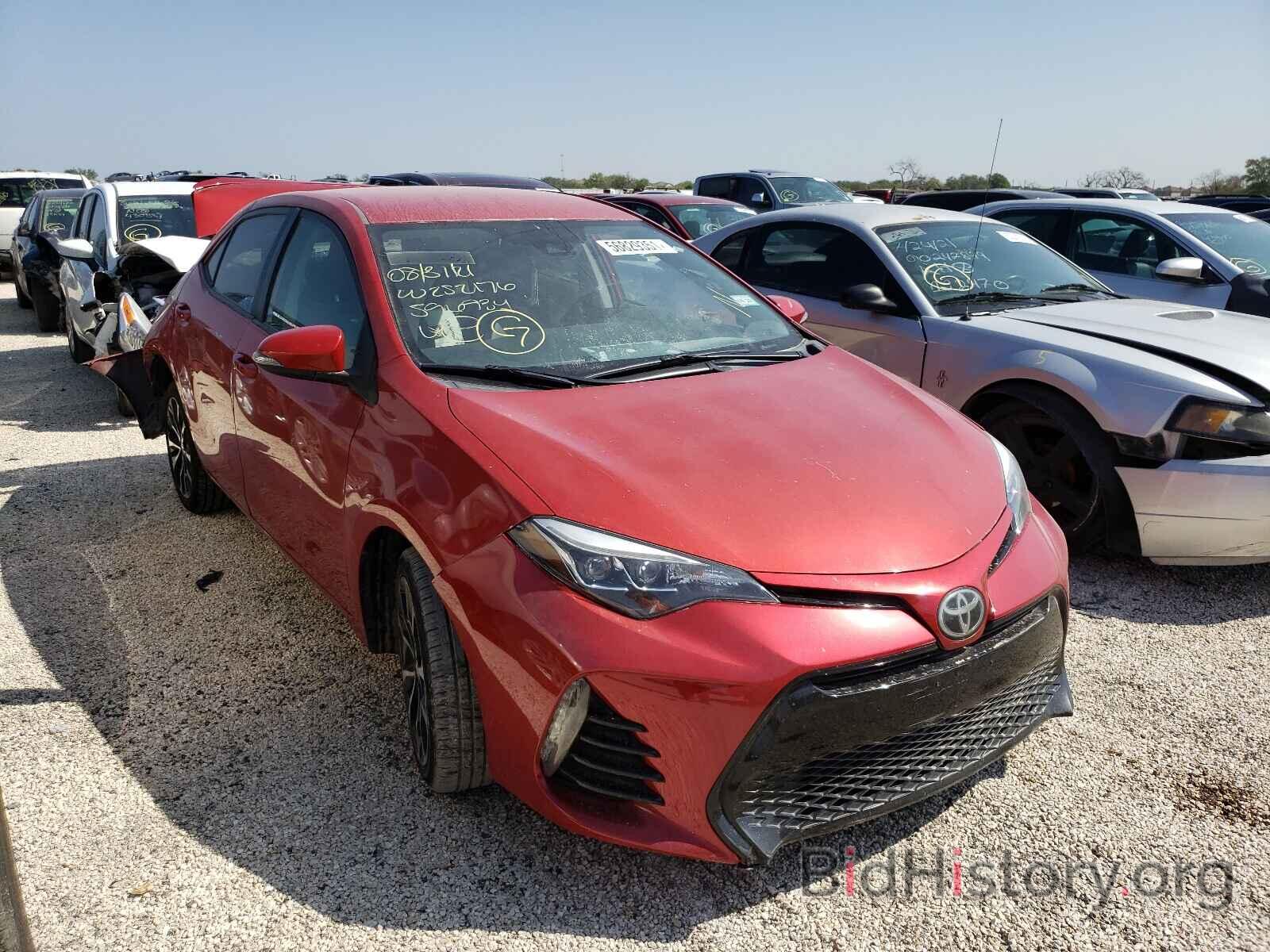 Photo 5YFBURHE1HP596934 - TOYOTA COROLLA 2017