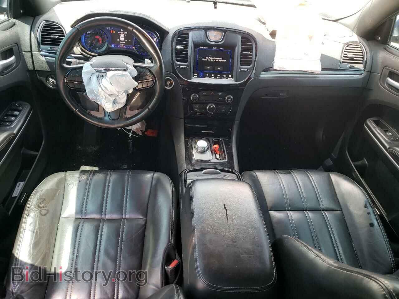 2019 CHRYSLER 300 - VIN: 2C3CCABG4KH555511 - Фото 8