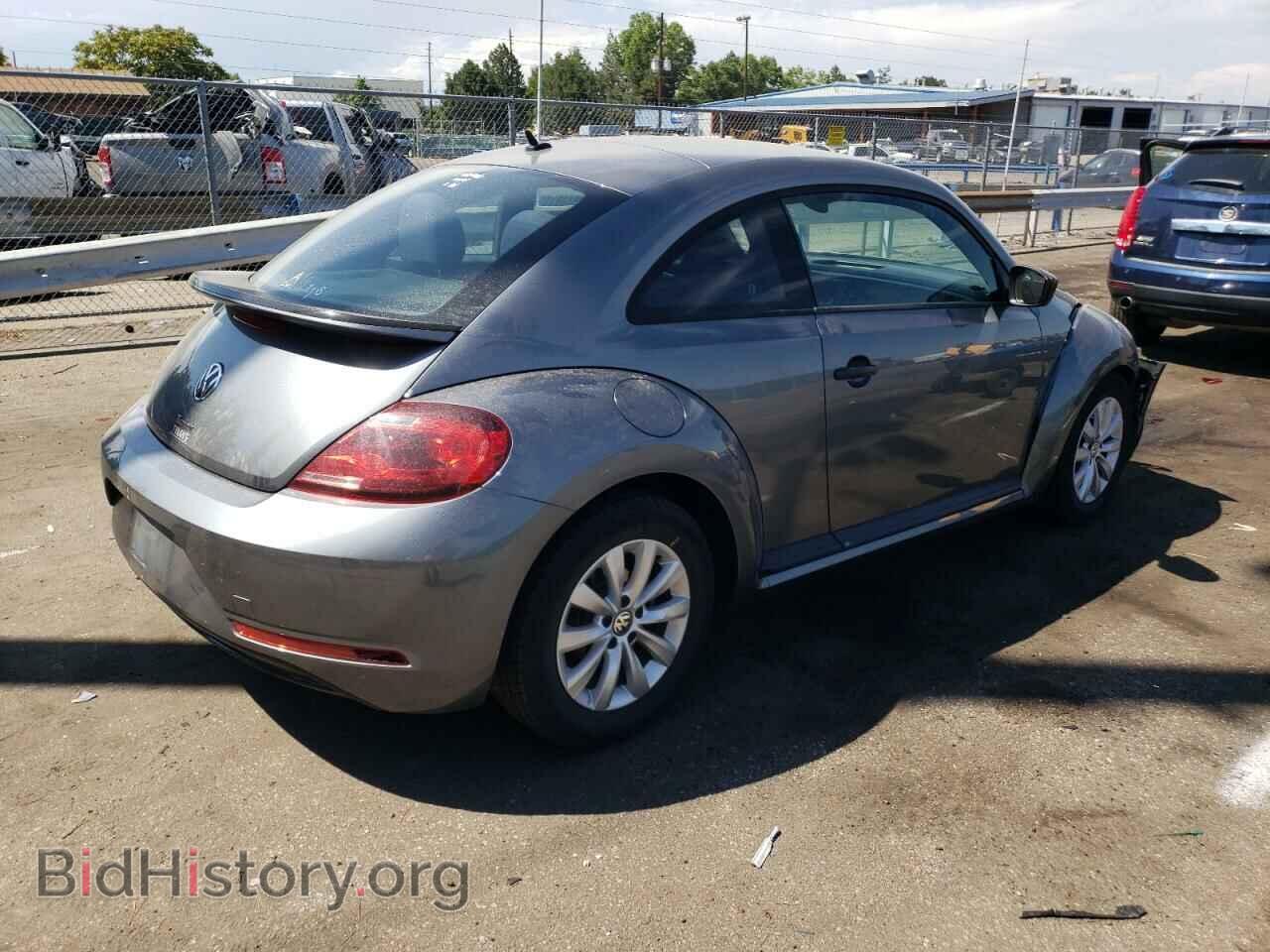 2017 VOLKSWAGEN BEETLE - VIN: 3VWF17AT8HM608752 - Фото 4